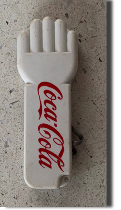7845-1 € 5,00 coca cola opener - kurkentrekker - mesje.jpeg